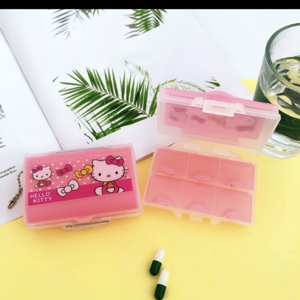 🆕📢📢📢 Just In....Hello Kitty Pill Box. - Picture 3 of 8